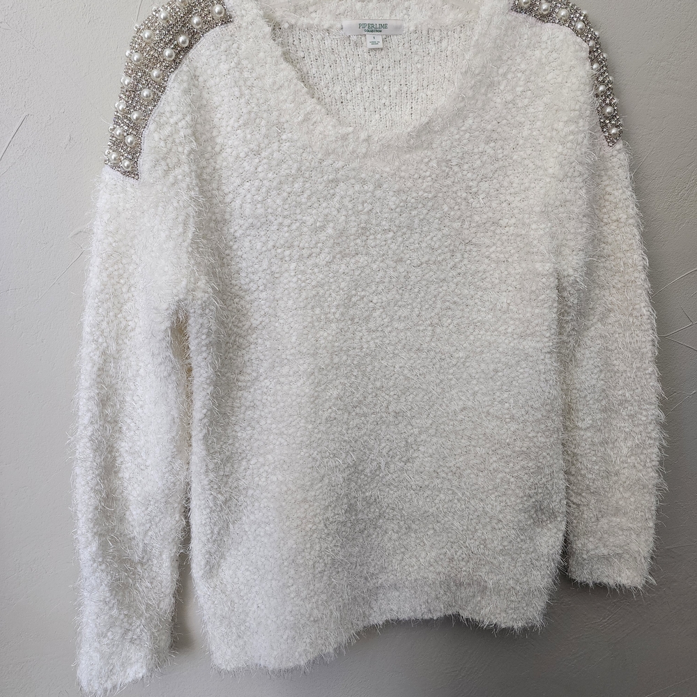 Piperlime White Embellished Shoulder Sweater